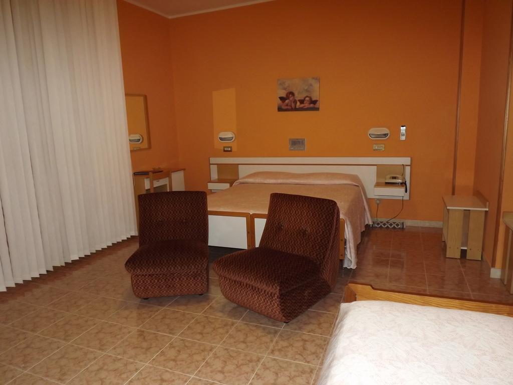Hotel Cristina Кианчано Терме Стая снимка