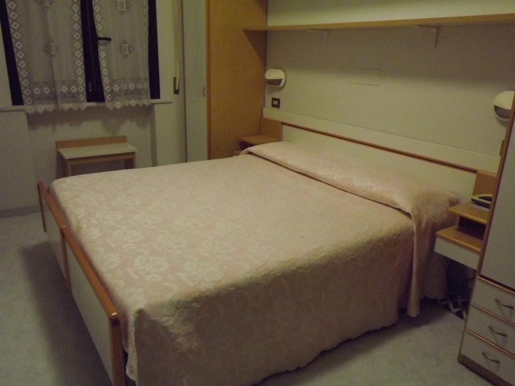Hotel Cristina Кианчано Терме Стая снимка