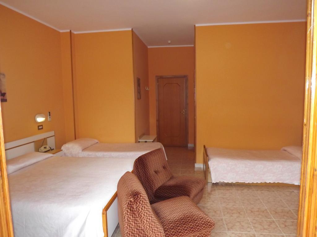 Hotel Cristina Кианчано Терме Екстериор снимка